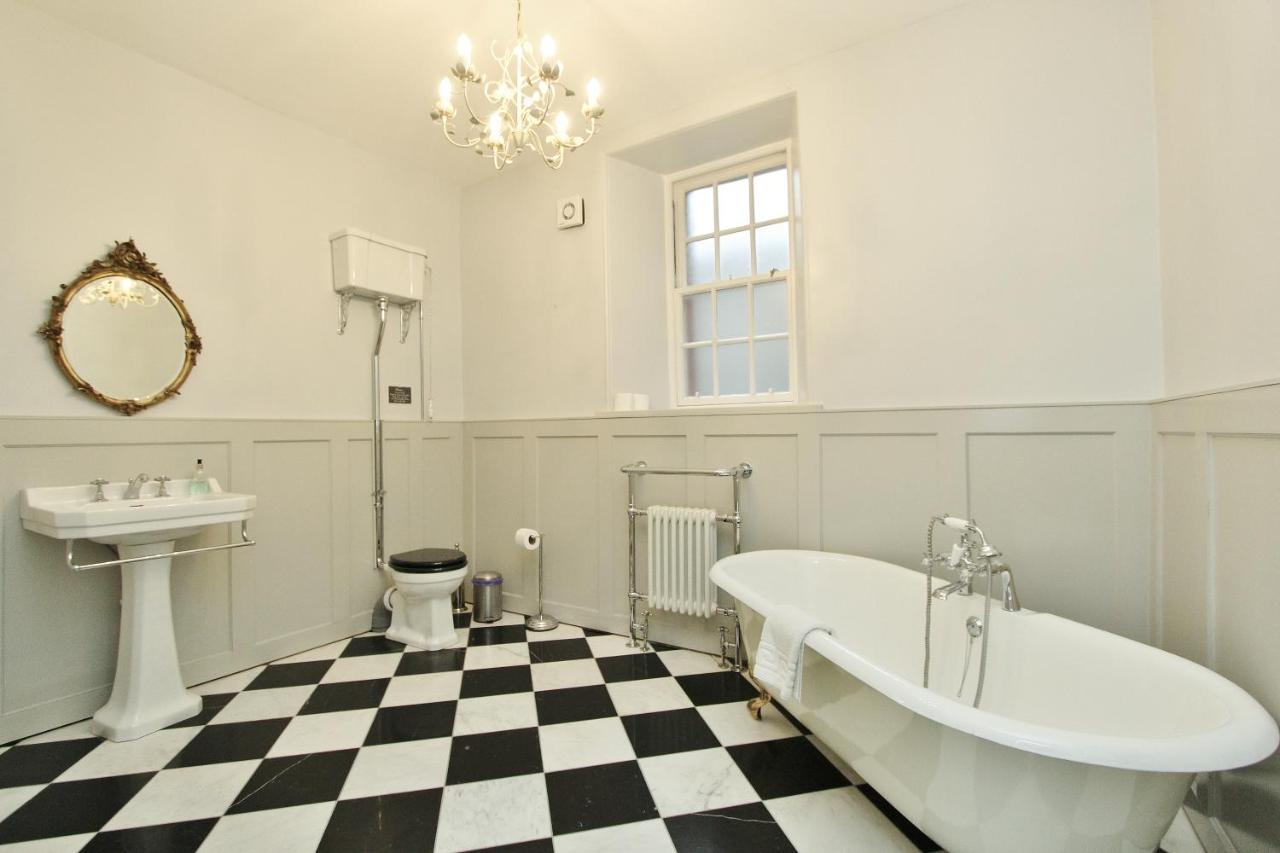 Ramsay Garden - Spacious 3-Bedroom Apartment Next To Edinburgh Castle Exteriér fotografie
